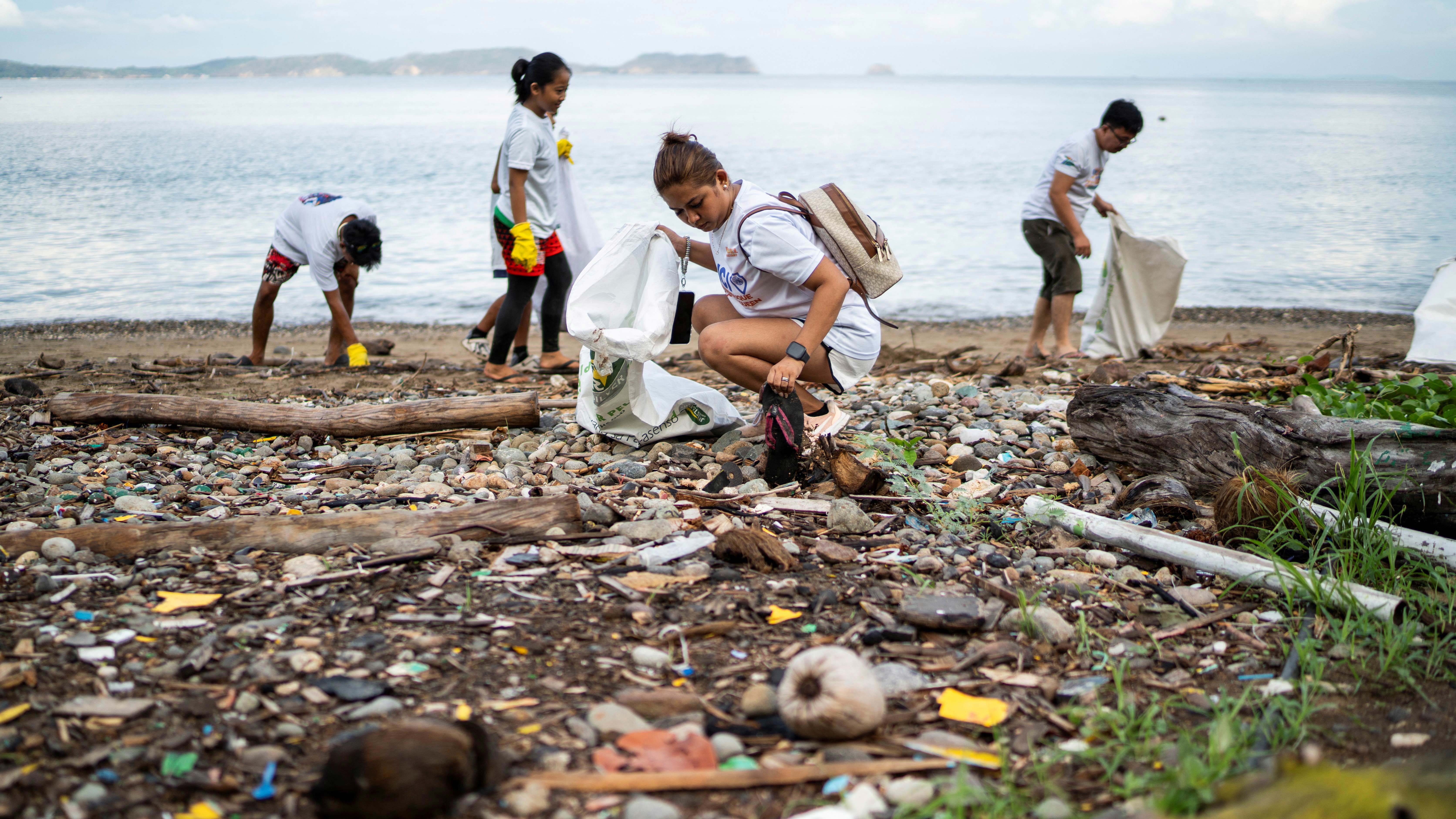 إدارة ترامب تضع خطوطا حمراء أمام 100 دولة بشأن تقييد إنتاج البلاستيك
