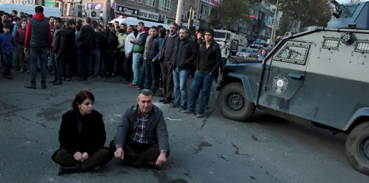 مقتل أكثر من 100 كردي في عمليات عسكرية لقوات الأمن التركية