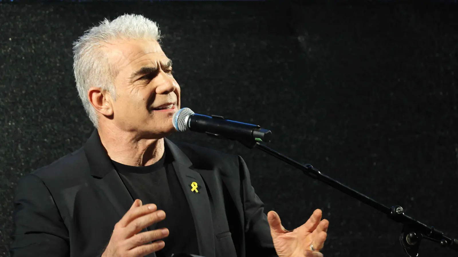 لابيد: محادثات حماس وواشنطن تمثل "فشلا مخزيا" لنتنياهو