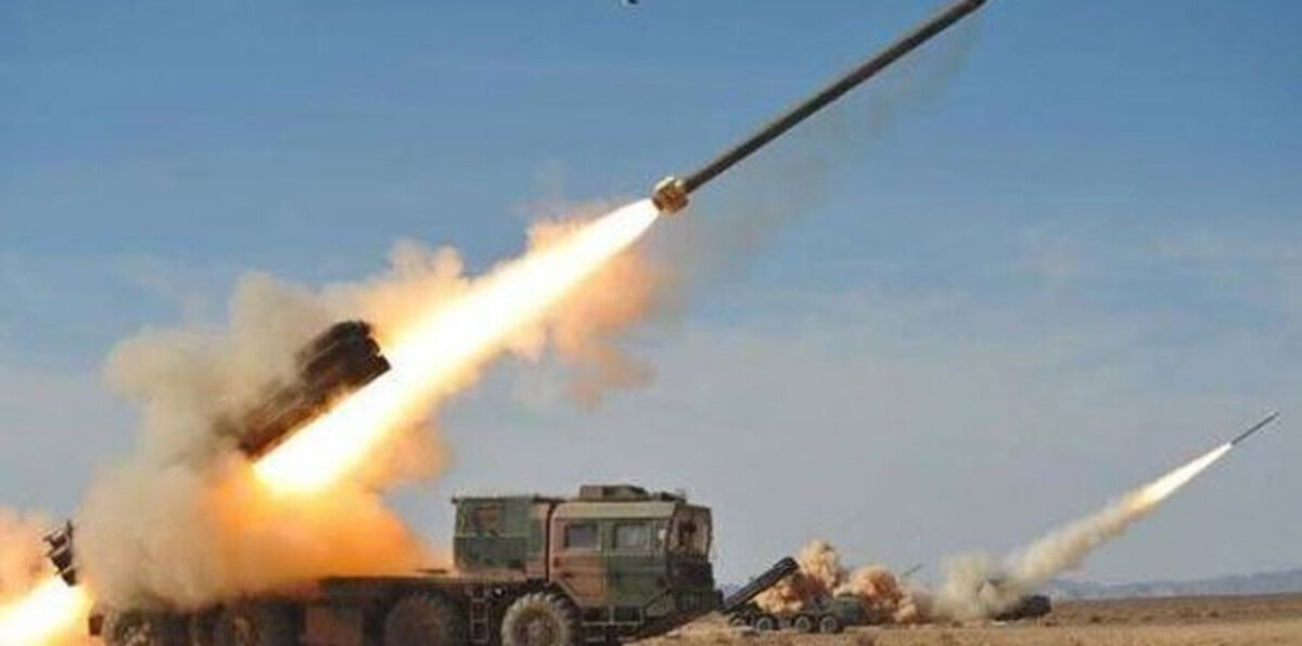 التحالف يشنّ قصفًا صاروخيًا على تجمعات القاعدة في لحج