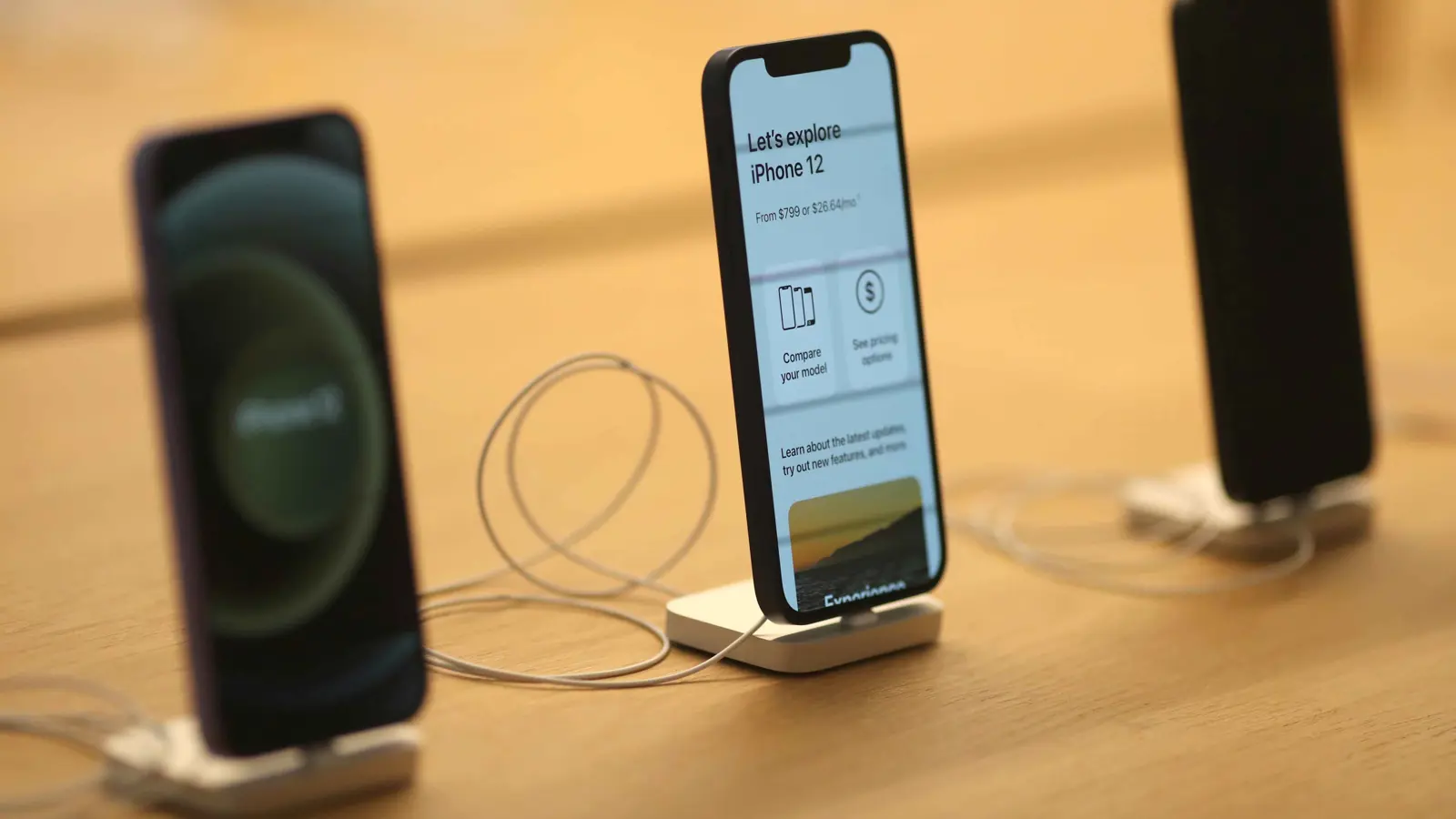 منها الصوتي والمزروع.. اتجاهات تقنية قد تشكل مستقبل الهواتف الذكية