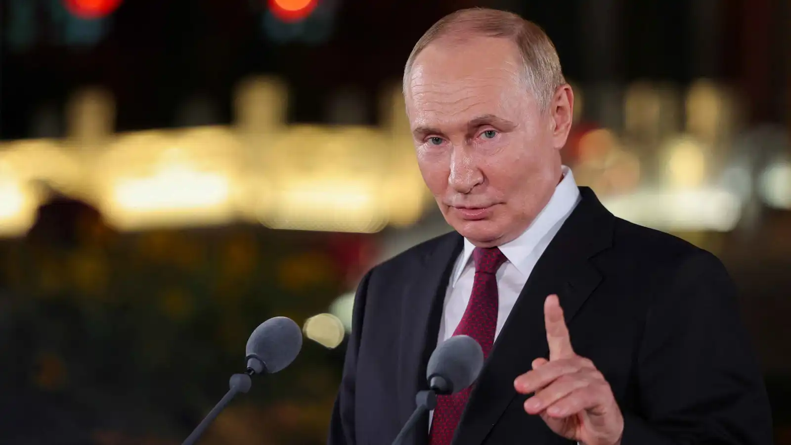 مشككا بشرعية زيلنسكي.. بوتين يلوح بالتصعيد حال فشل المفاوضات