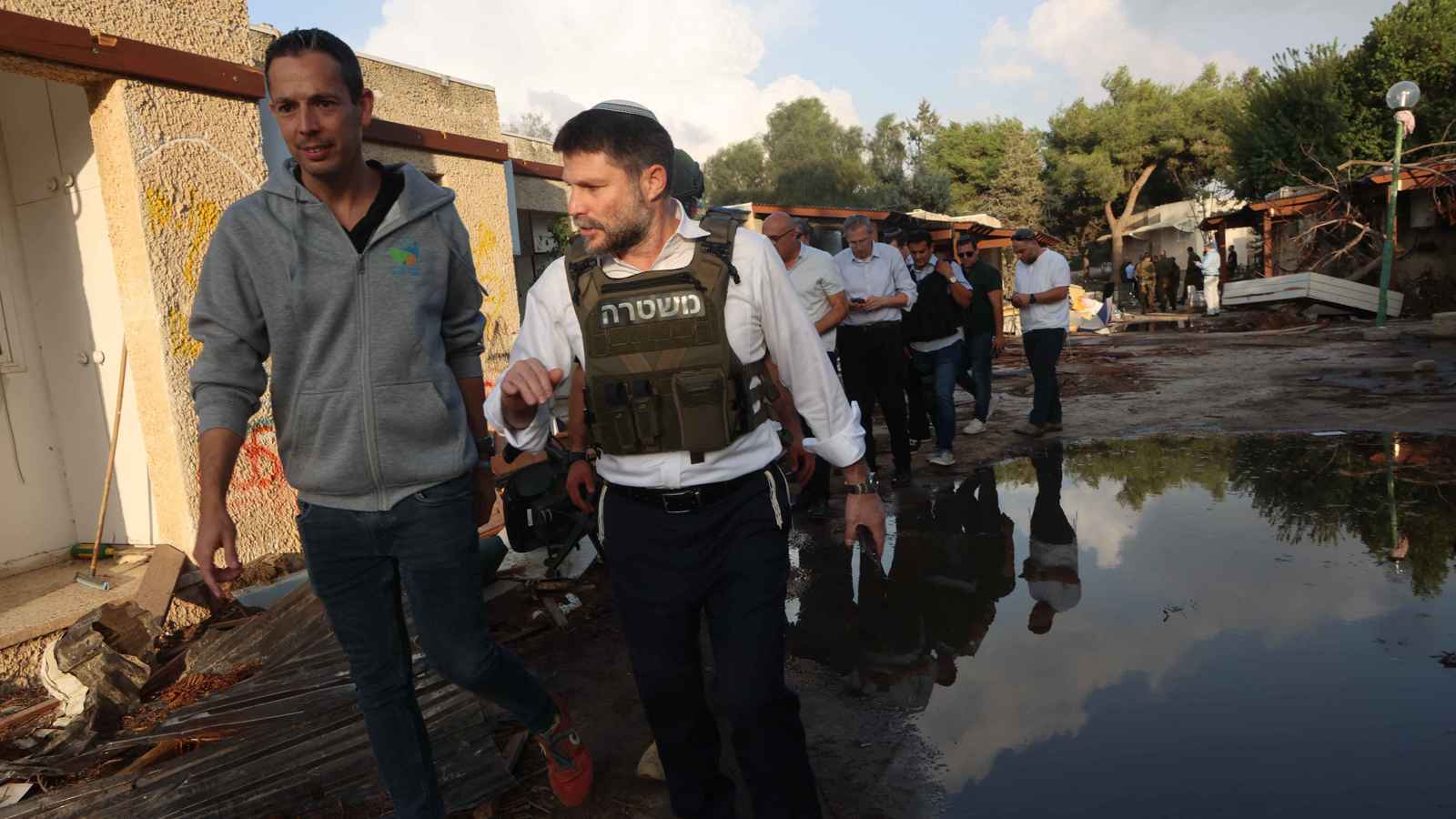 "لن نتوقف قبل تدمير حماس".. سموتريتش يعلق على الهجمات الصاروخية