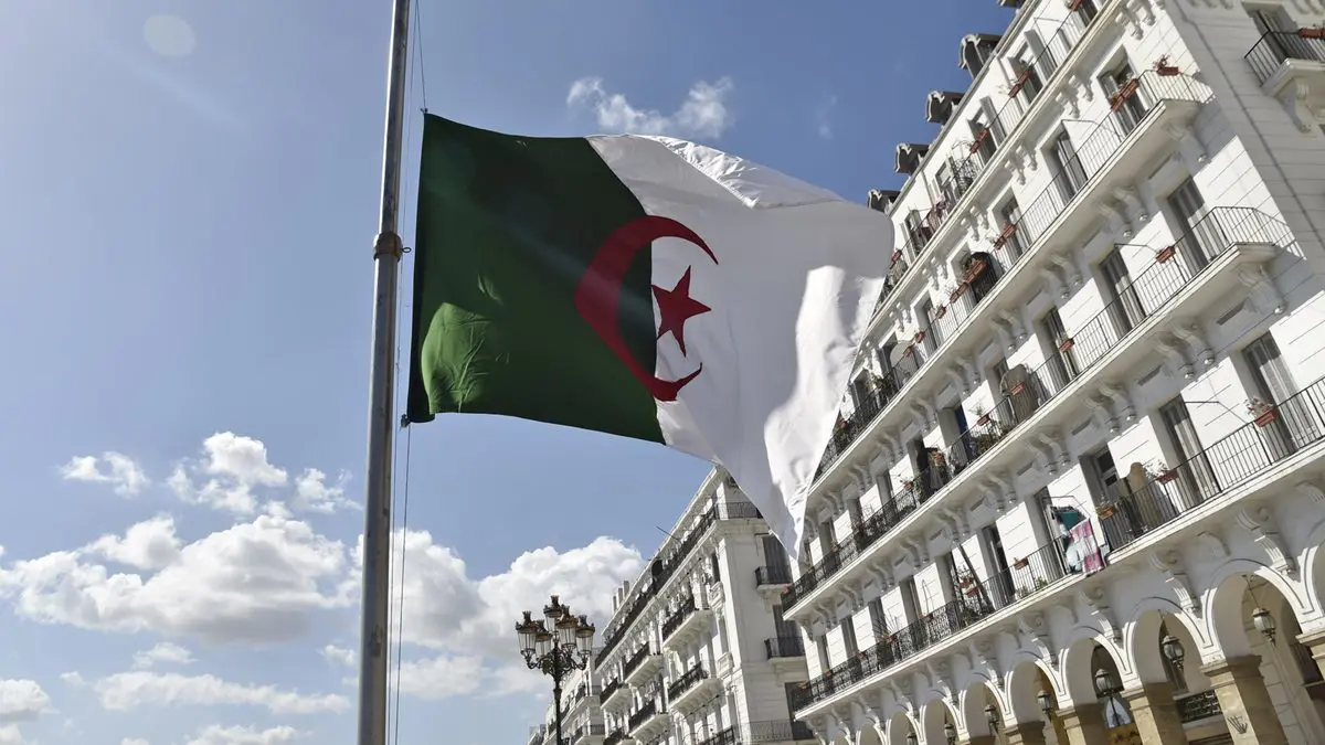 الجزائر ترد على انتقادات الاتحاد الأوروبي: "تدخل سافر وترويج لأجندة الفوضى"