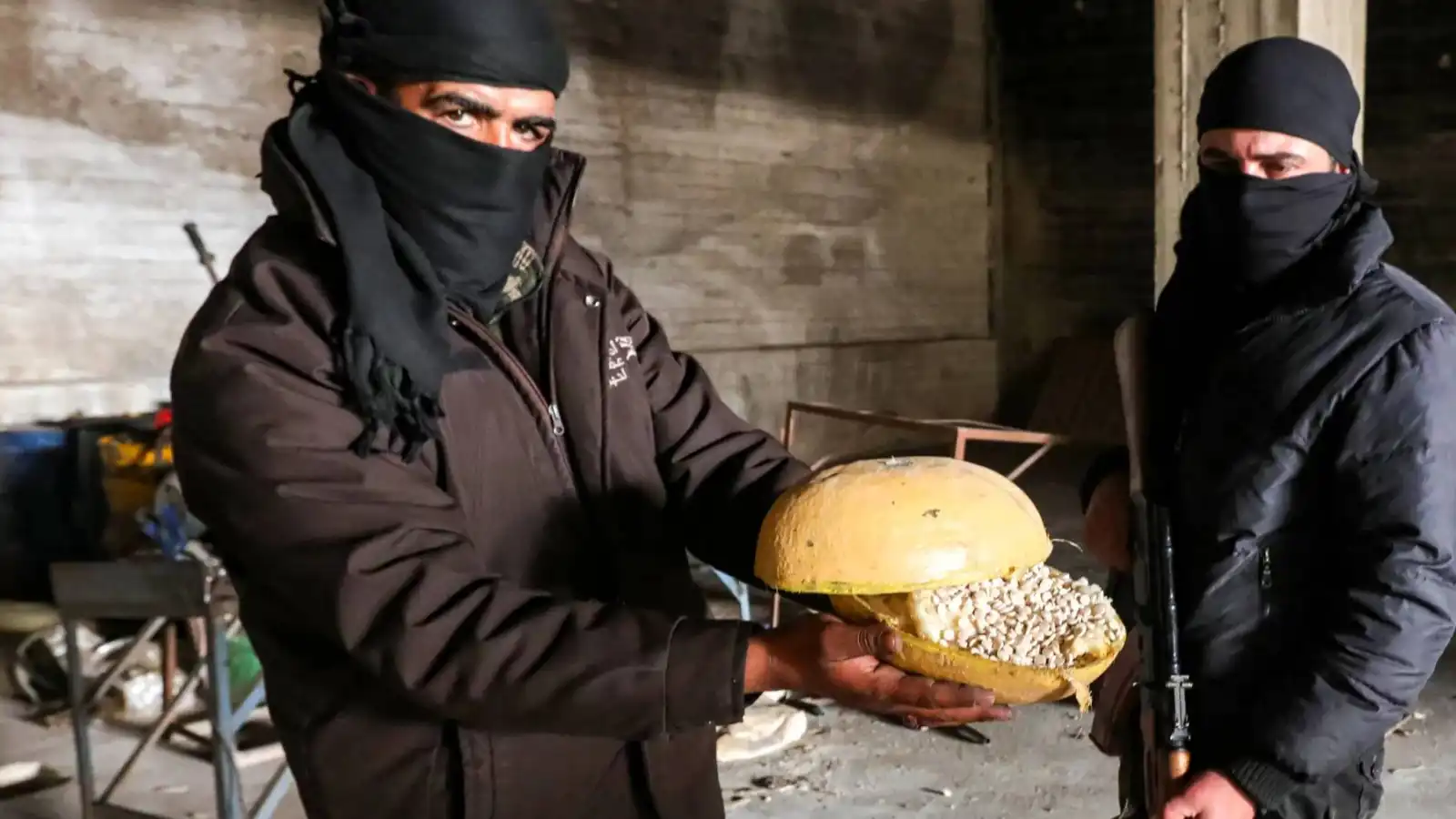 بصياغة جديدة.. مشروع حوثي-إيراني لإغراق المنطقة بالمخدرات