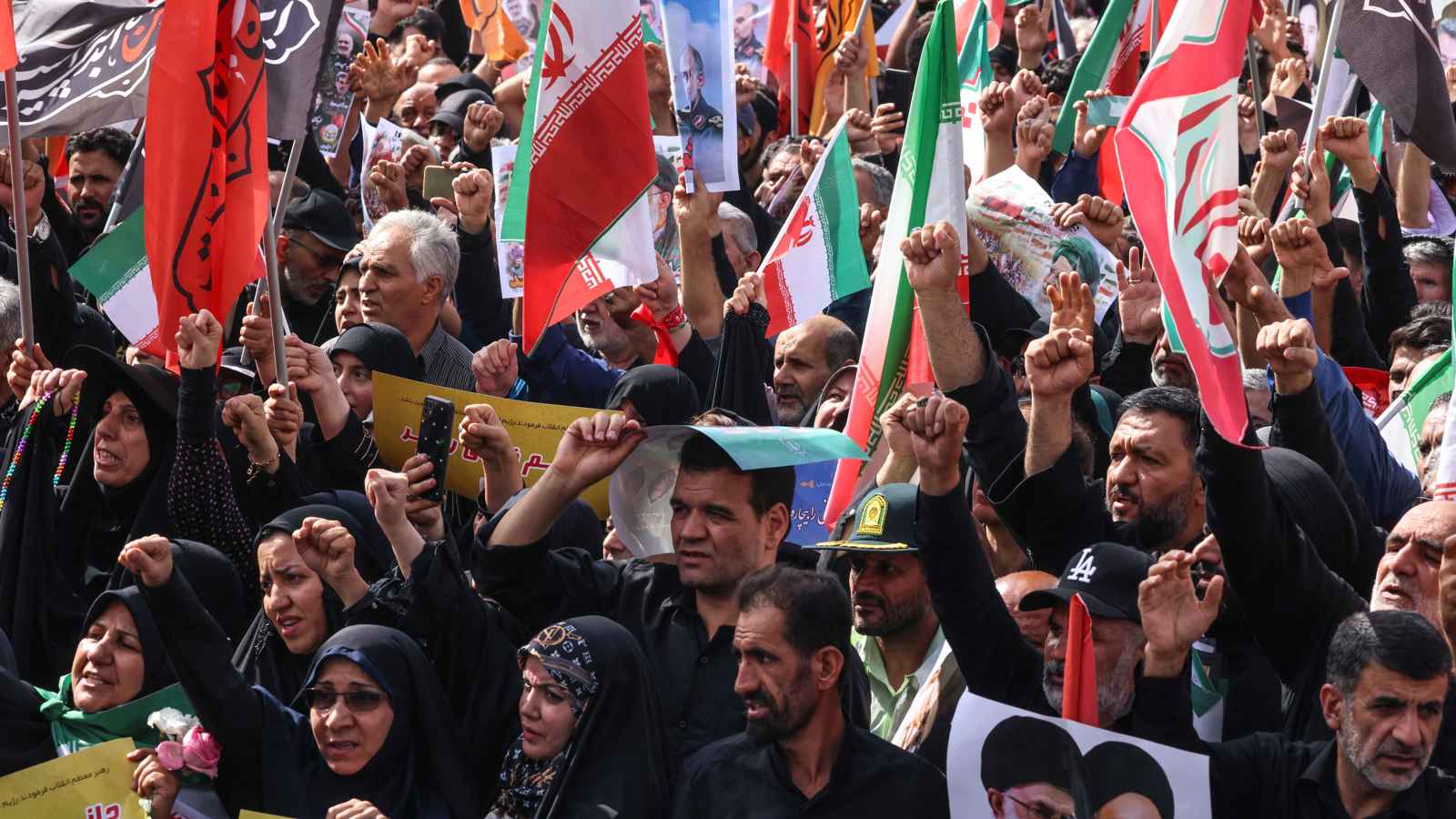 إعدامات واعتقالات واسعة.. إسرائيل تراقب تأجج الجبهة الداخلية في إيران