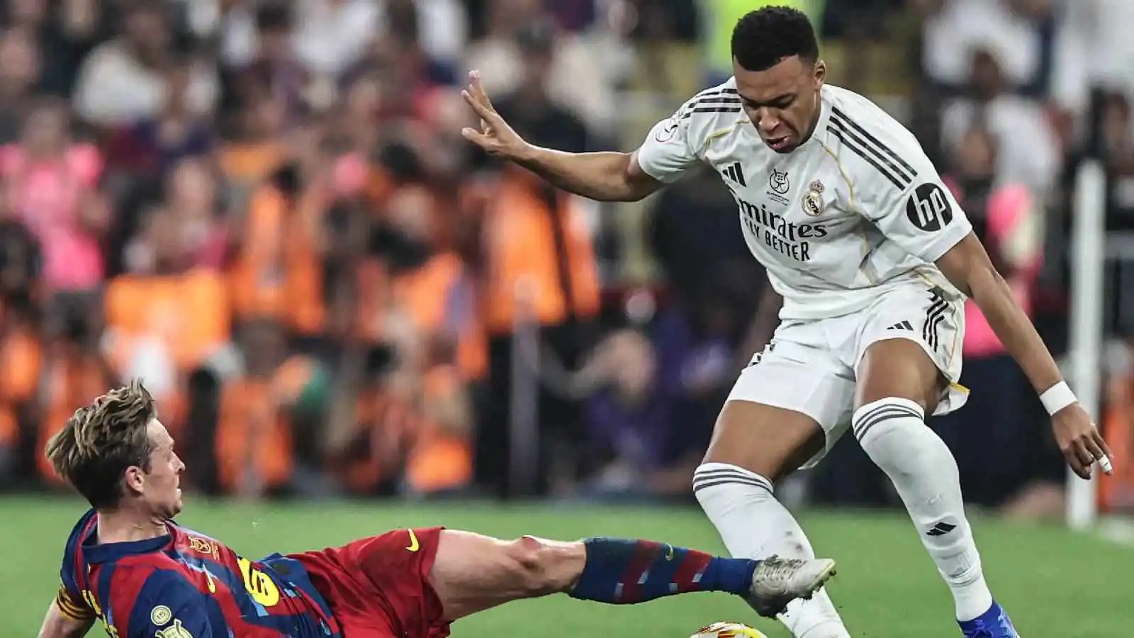 تصرف كارثي.. إشارة خارجة من نجم برشلونة بعد الفوز على ريال مدريد