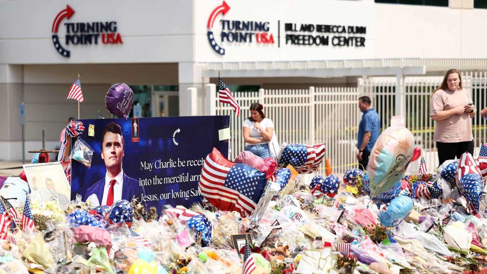 "حملة انتقامية".. الأمريكيون يخشون "مرحلة استبداد" بعد مقتل كيرك