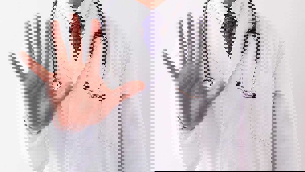 الكويت.. ارتفاع حالات الاعتداء على الأطباء.. والسبب "الإجازات"