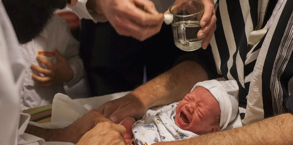 البحرية الأمريكية تطرد ممرضتين لهذا السبب (صور)