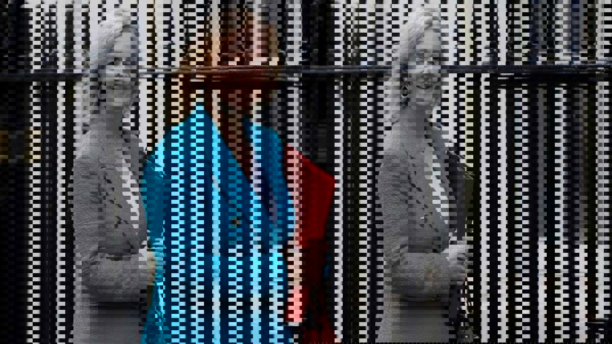 بريطانيا محذرة روسيا من غزو أوكرانيا: نعمل على فرض عقوبات ذات تأثير بالغ