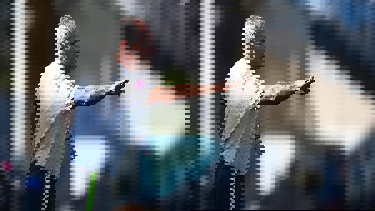 وفاة كارلوس أماديو مدرب فريق الشباب بنادي الهلال