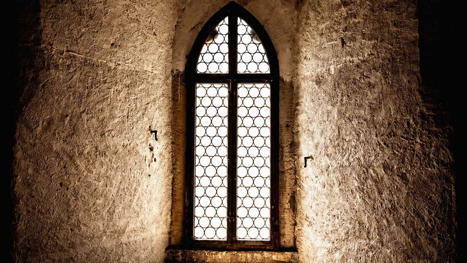 العثور على كنيستين وبقايا مدينة قديمة في مصر