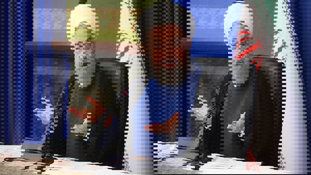 في آخر جلسة لحكومته: روحاني يطلب السماح من الشعب الإيراني