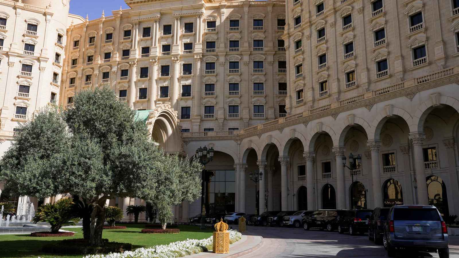 وفدا كييف وواشنطن يبحثان هدنة مع روسيا لمدة 30 يوما