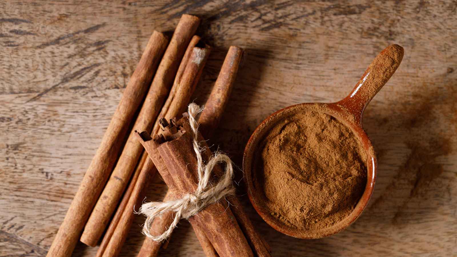 "القرفة".. متى يصبح كثيرها مخيفاً؟