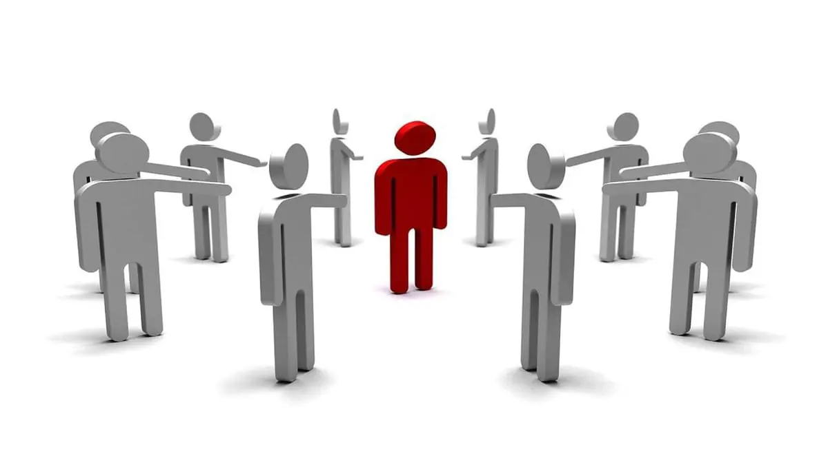 التسرع بالحكم على الآخرين عادة شائعة بين المحبطين