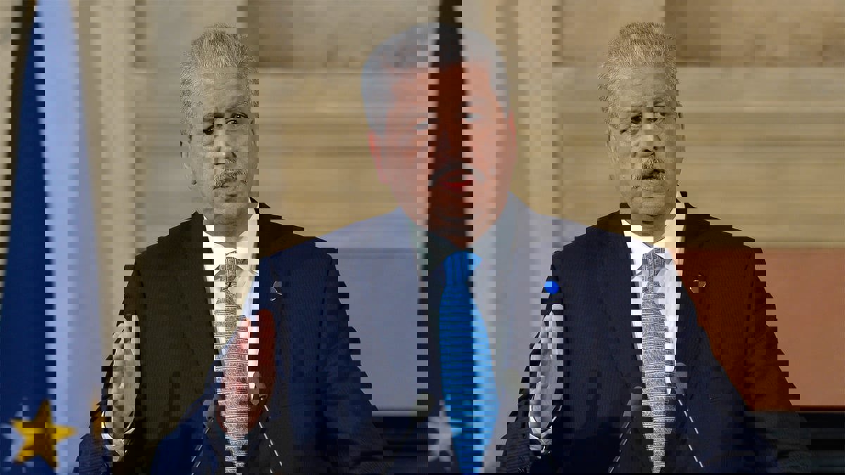 الجزائر.. حكم قضائي ببراءة الوزير الأول الأسبق عبدالمالك سلال