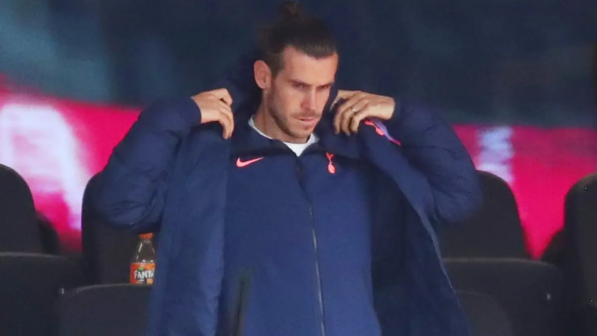 شاهد رد فعل غاريث بيل على هدف لوكاس مورا في مباراة توتنهام ونيوكاسل (فيديو)