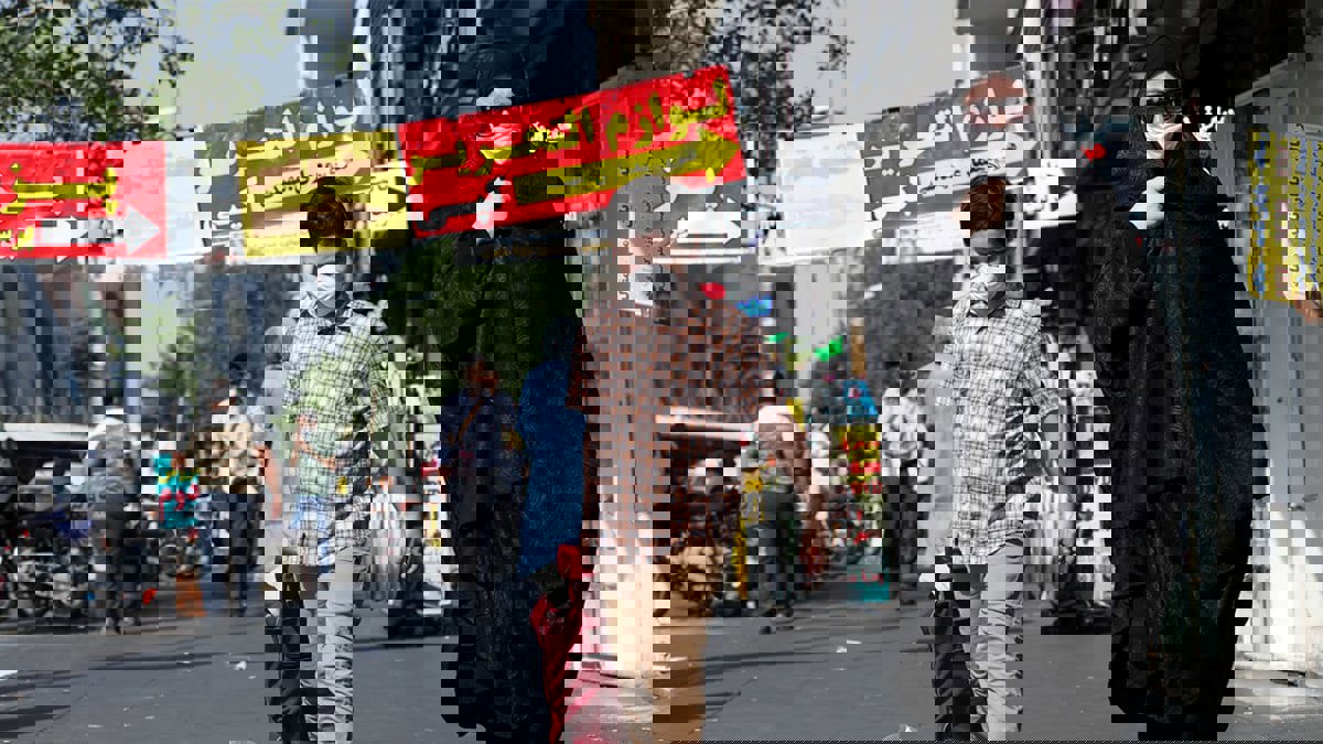 برلماني إيراني: نصف السكان بحاجة إلى مساعدات معيشية عاجلة