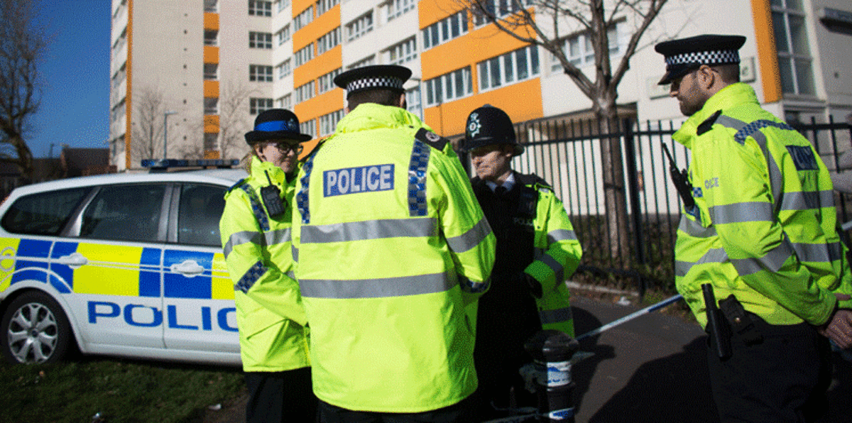 بريطانيا تشهد انتشاراً أمنياً مكثفاً من الشرطة المسلحة