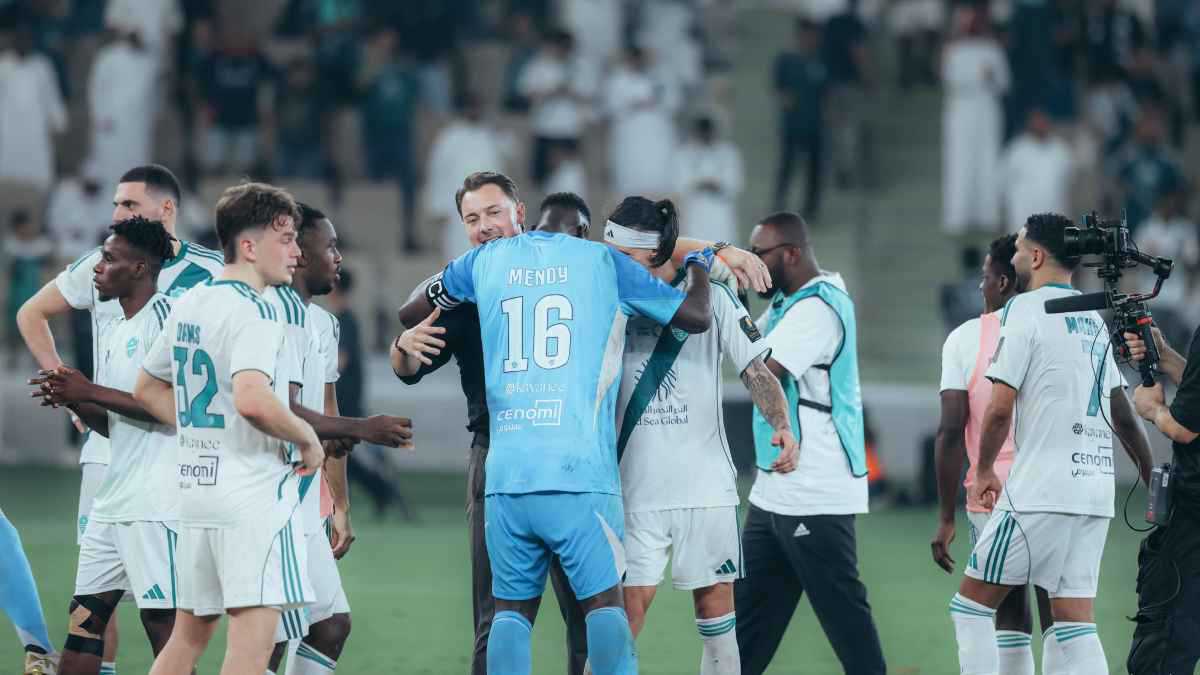 في حضرة الأسد لن ينجو فارس.. تعليق ناري من الأهلي السعودي بعد الفوز على القادسية