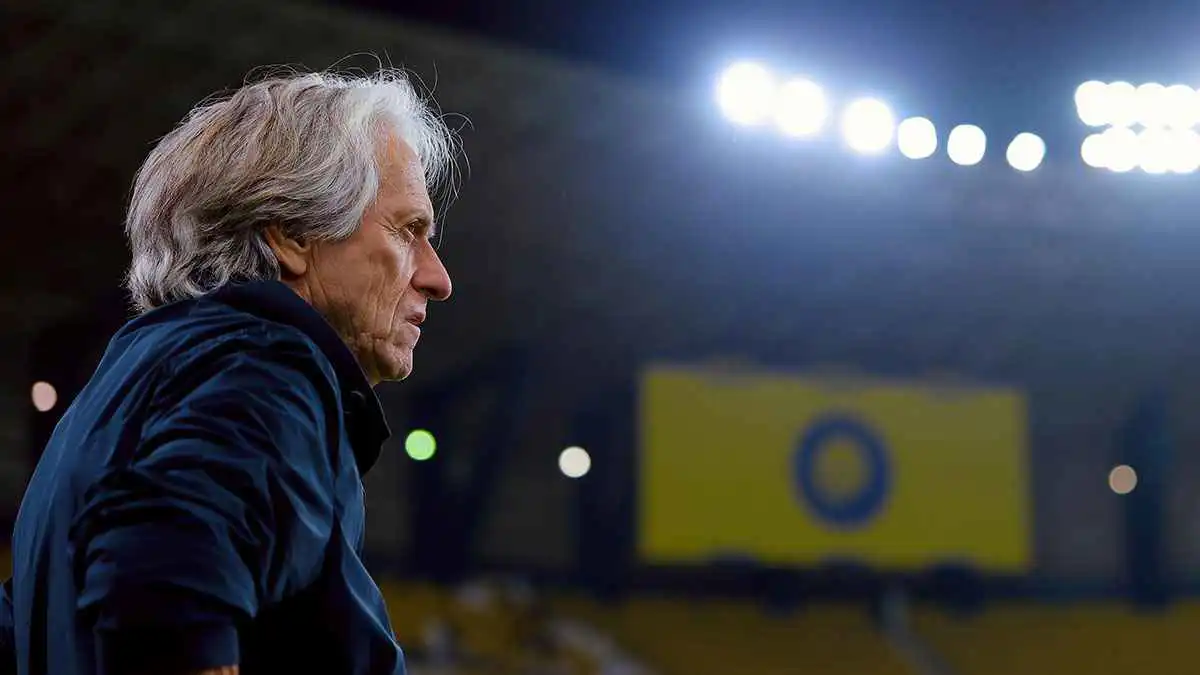 تعهد بحلها.. جيسوس يكشف "أكبر مشكلة" للاعب السعودي