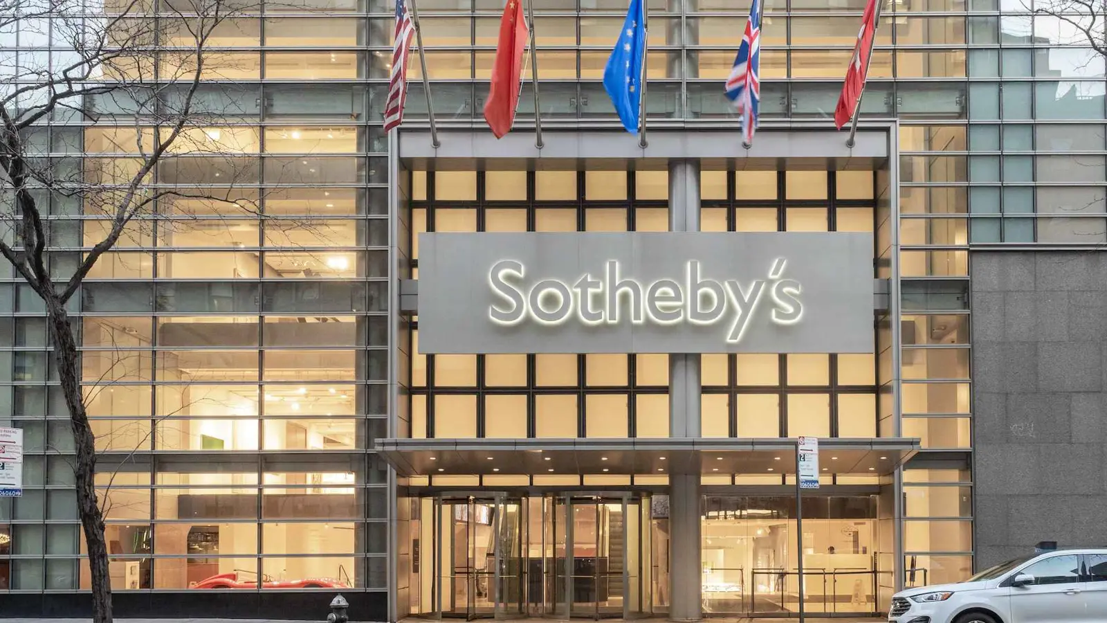 دار مزادات عالمية تبحث عن مقتنيات لبيعها في السعودية (صورة)