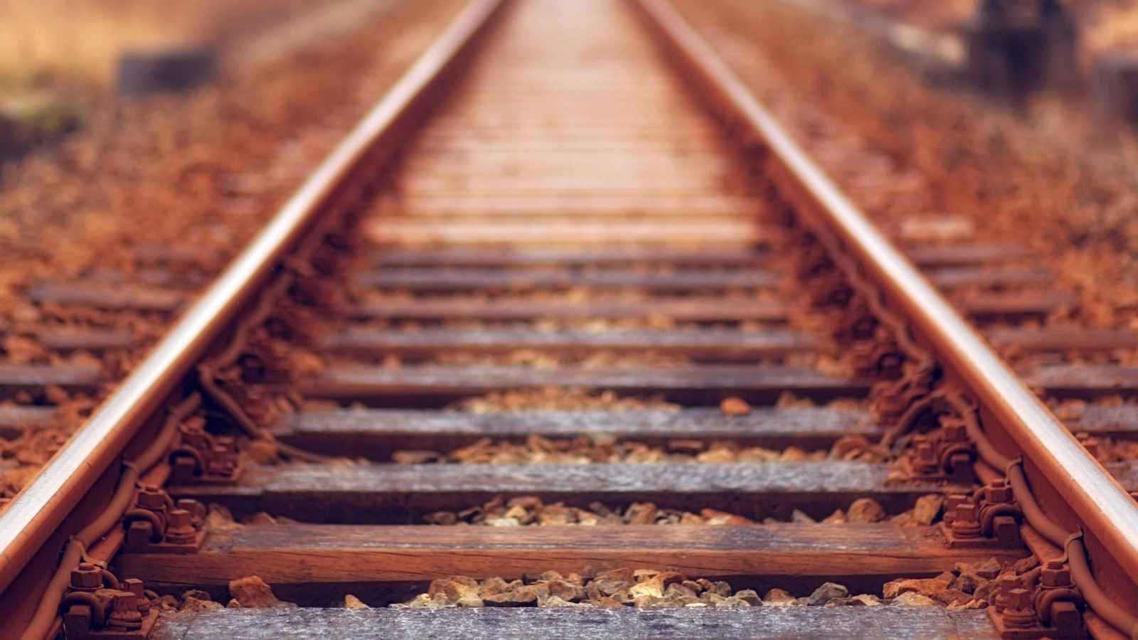 بعد زيارة قبر والدتهم.. مصرع 3 أشقاء بحادث مرعب في تونس