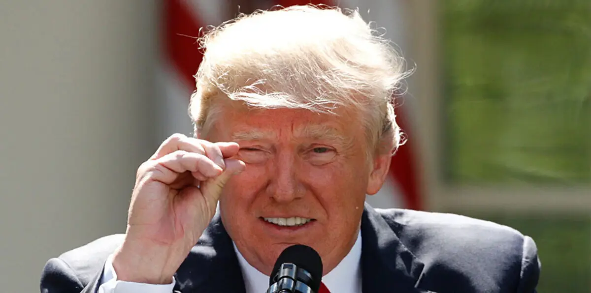 سؤال لا يعرف البيت الأبيض إجابته.. هل يمنع ترامب شهادة مدير "أف بي آي" المقال جيمس كومي؟