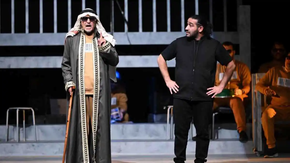 "تجمعنا قهوة".. مسرحية كويتية ترصد الفرق بين المؤثر الحقيقي والزائف