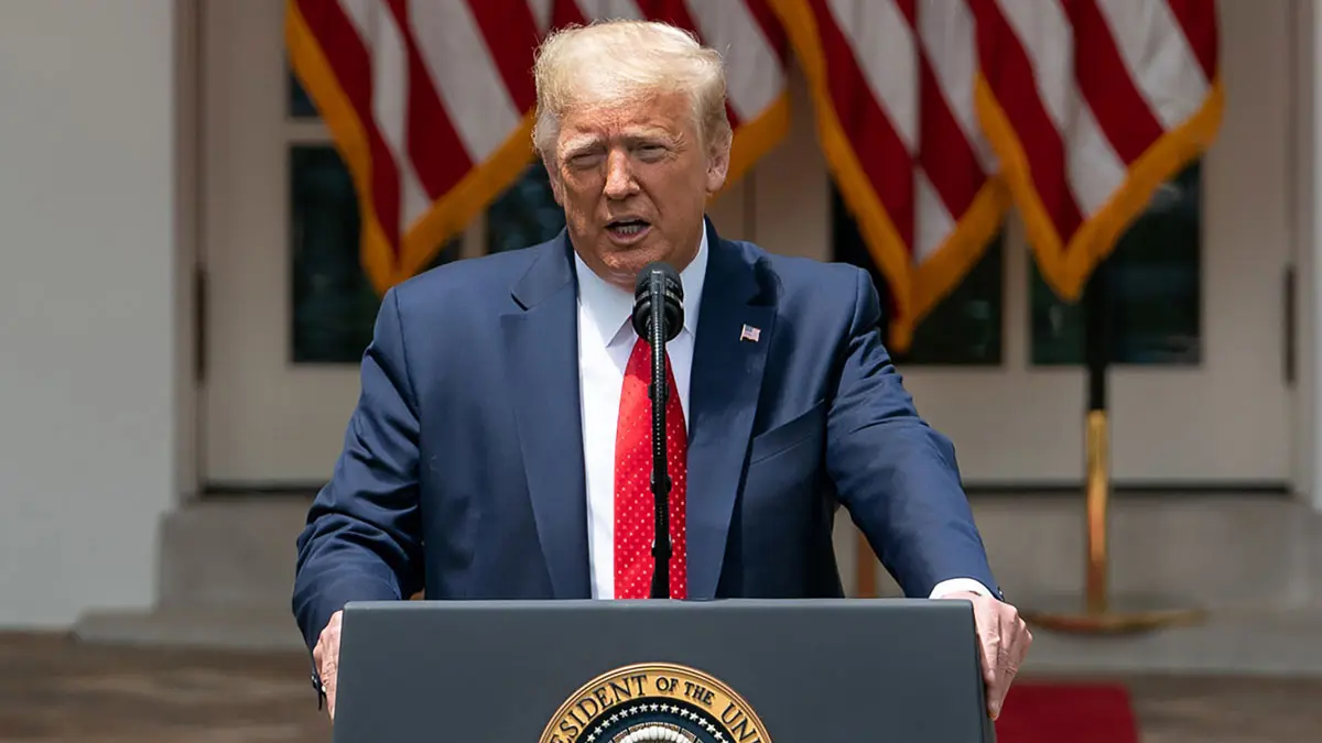 ترامب يحذر من استخدام "قوة جدية" ضد المتظاهرين في واشنطن