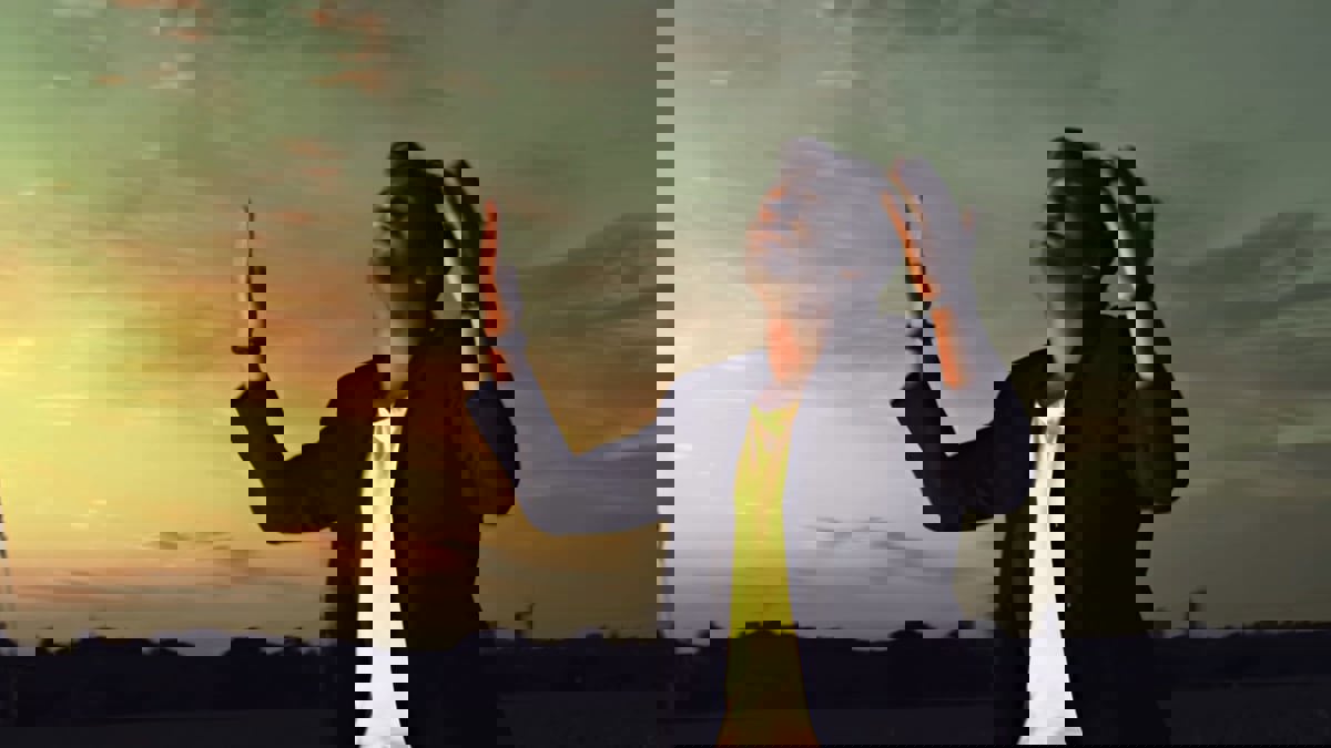 رجل أعمال عربي يتكفل بإنارة الشارع الذي توفي فيه جورج الراسي