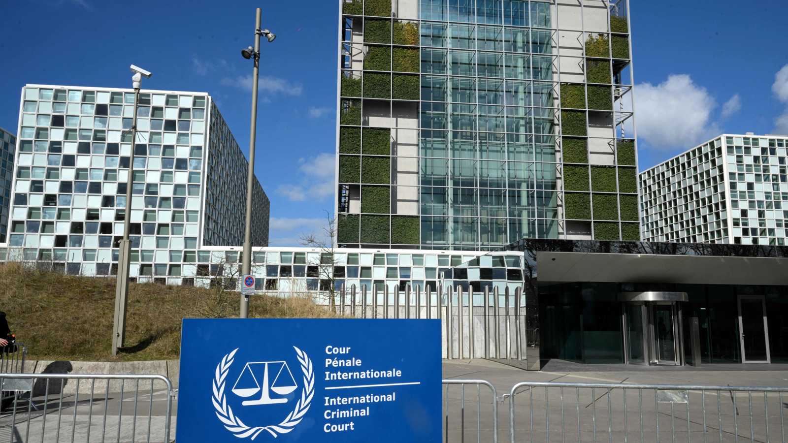 بـ39 تهمة.. زعيم "جيش الرب" الأوغندي أمام الجنائية الدولية