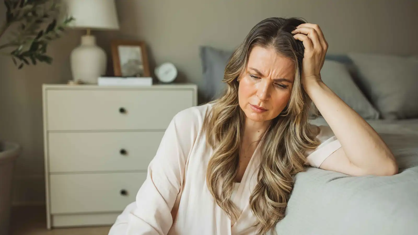 كيف يؤثر انقطاع الطمث في صحة الفم والأسنان؟