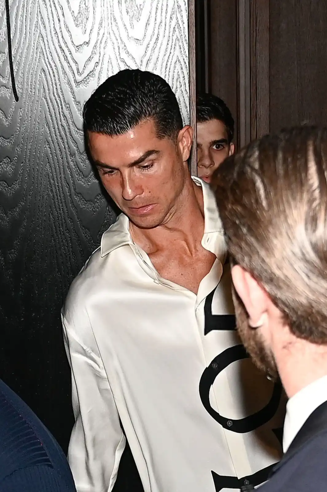 زيارة كريستيانو رونالدو لمطعمه في مدريد