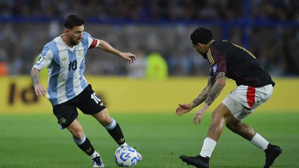 تقييم ميسي بعد فوز الأرجنتين على بيرو في تصفيات كأس العالم
