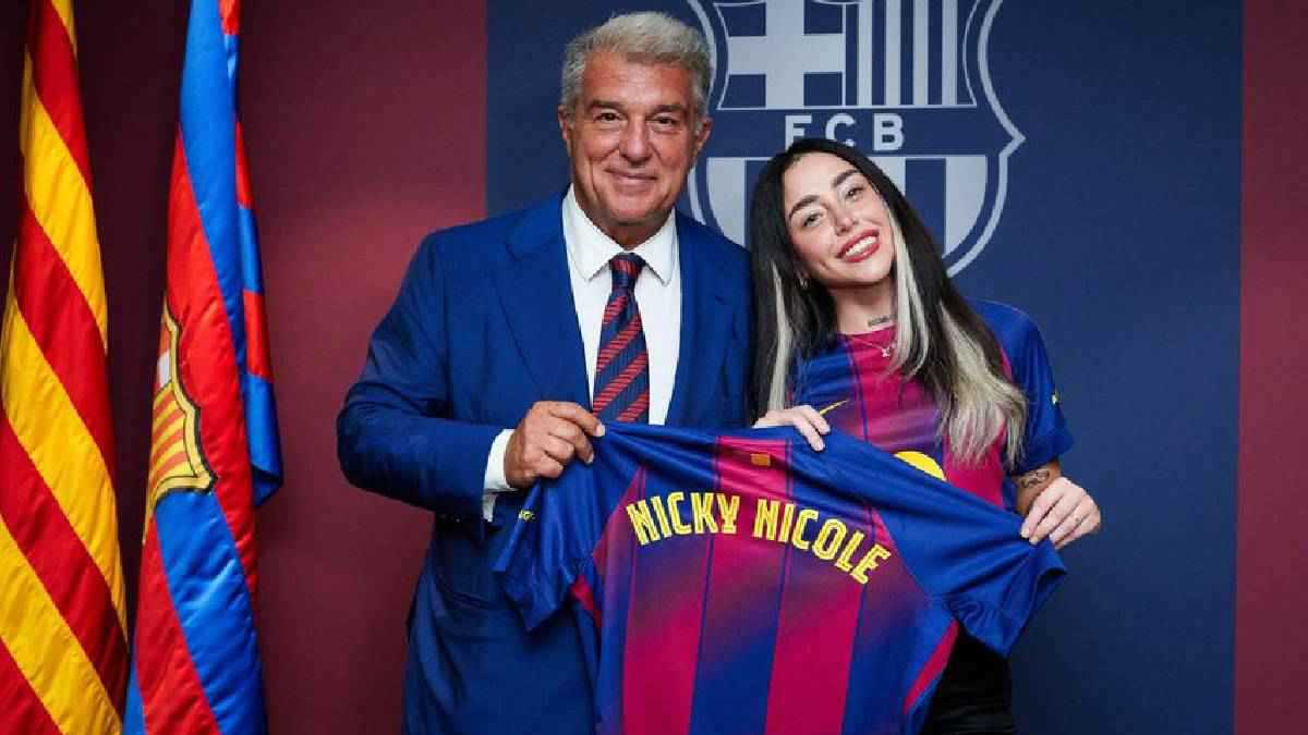 لابورتا كرمها.. أول ظهور لصديقة لامين يامال في مباريات برشلونة (فيديو وصور)