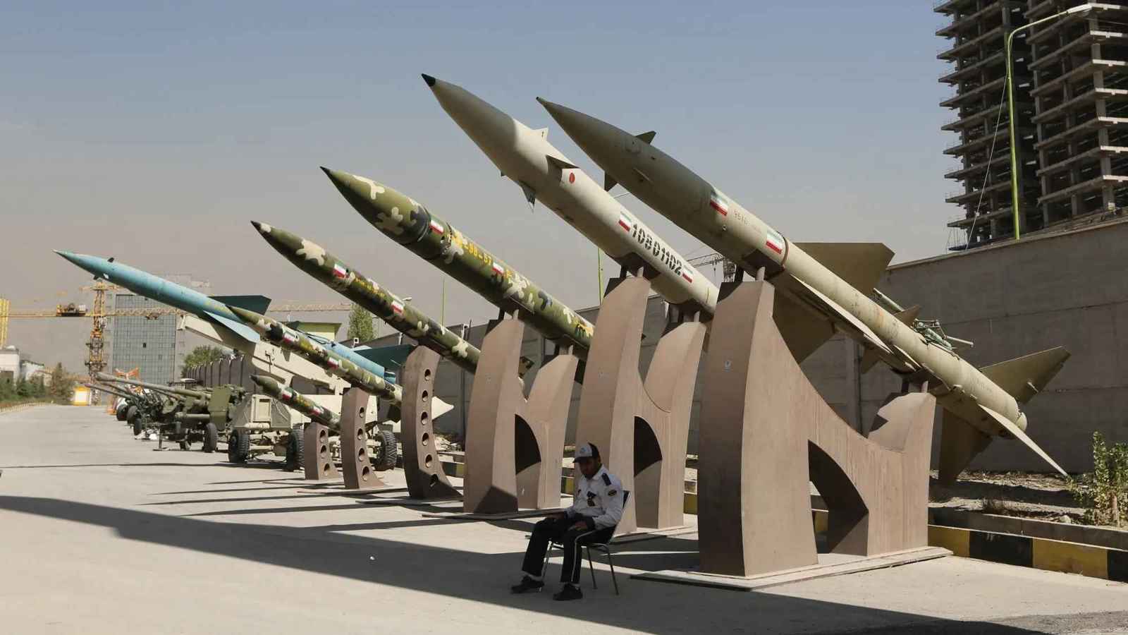 تكتيك أم نقص.. لماذا انخفض أداء إيران الصاروخي؟