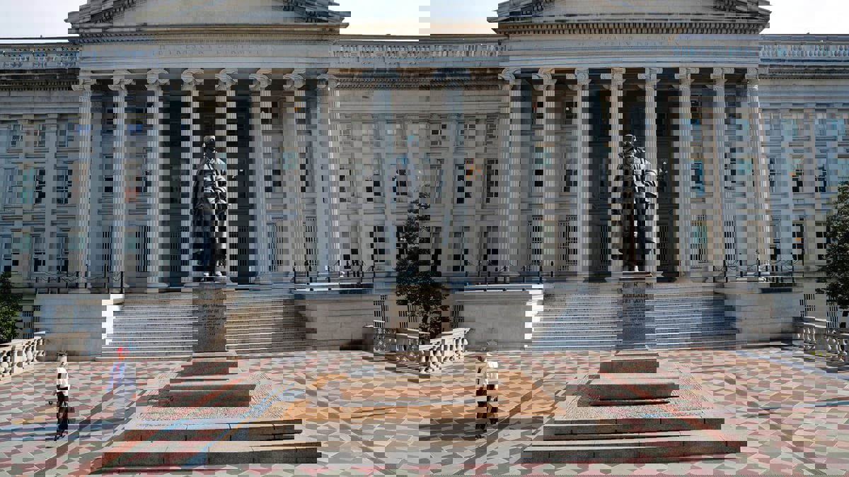  تقرير: عقوبات أمريكية على 14 بنكًا عراقيًّا بسبب إيران 