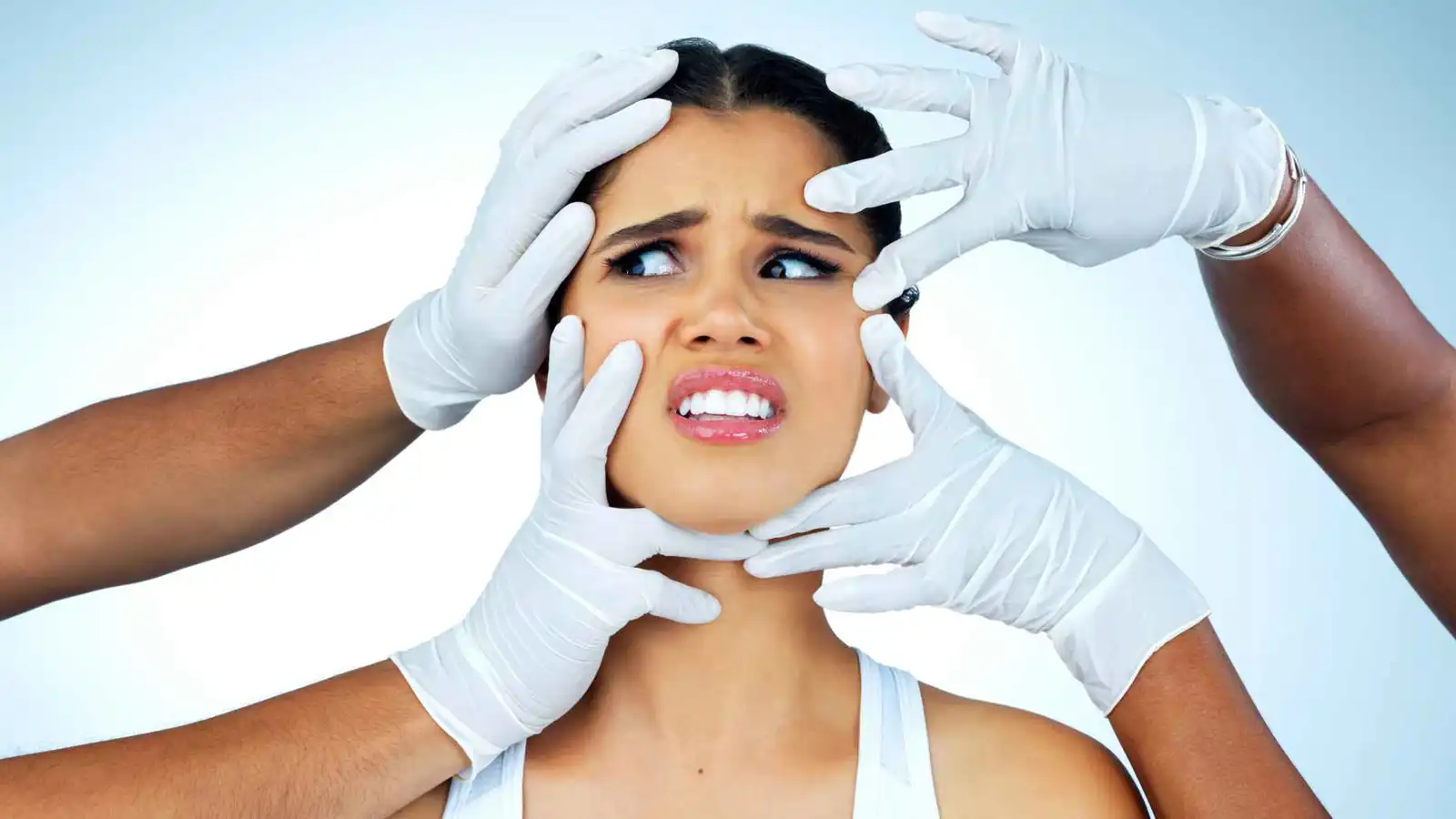 تديره طبيبة مزيفة.. ضبط مركز تجميل سري في العراق (صور)