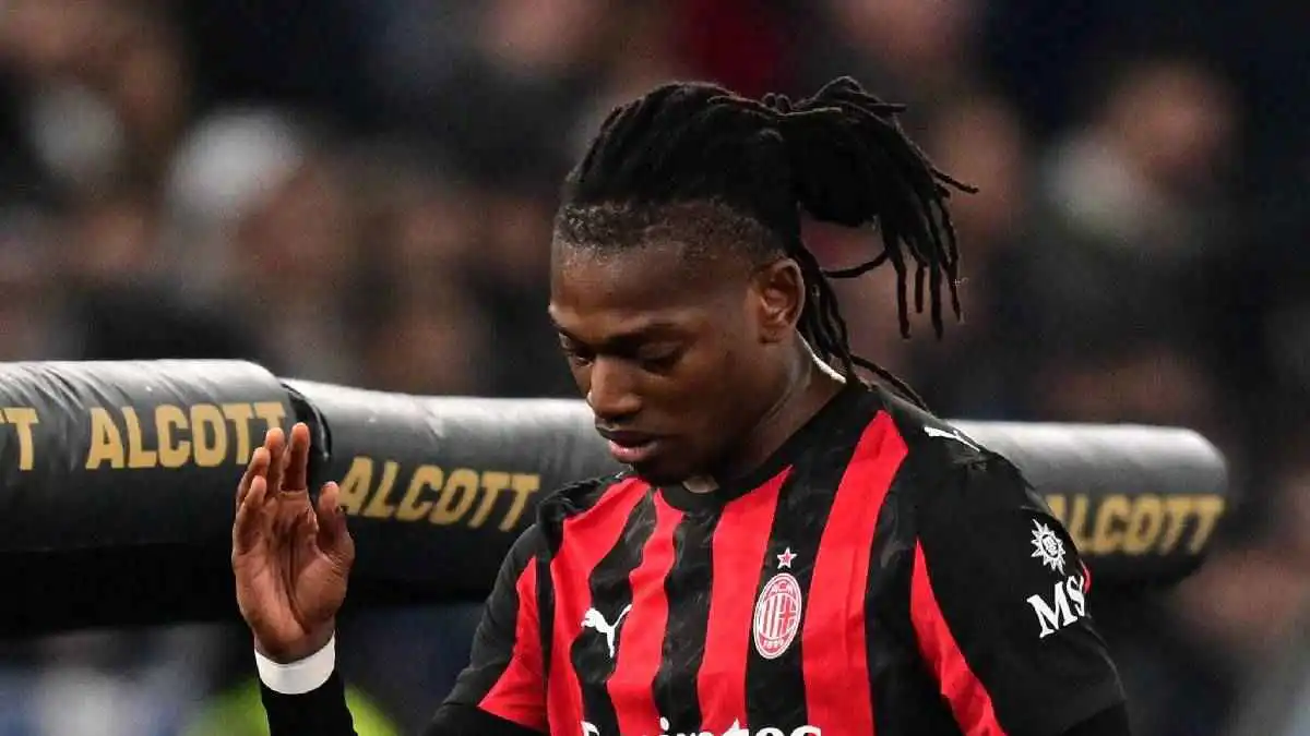 لياو يفاجئ نجم الهلال السعودي (صورة)