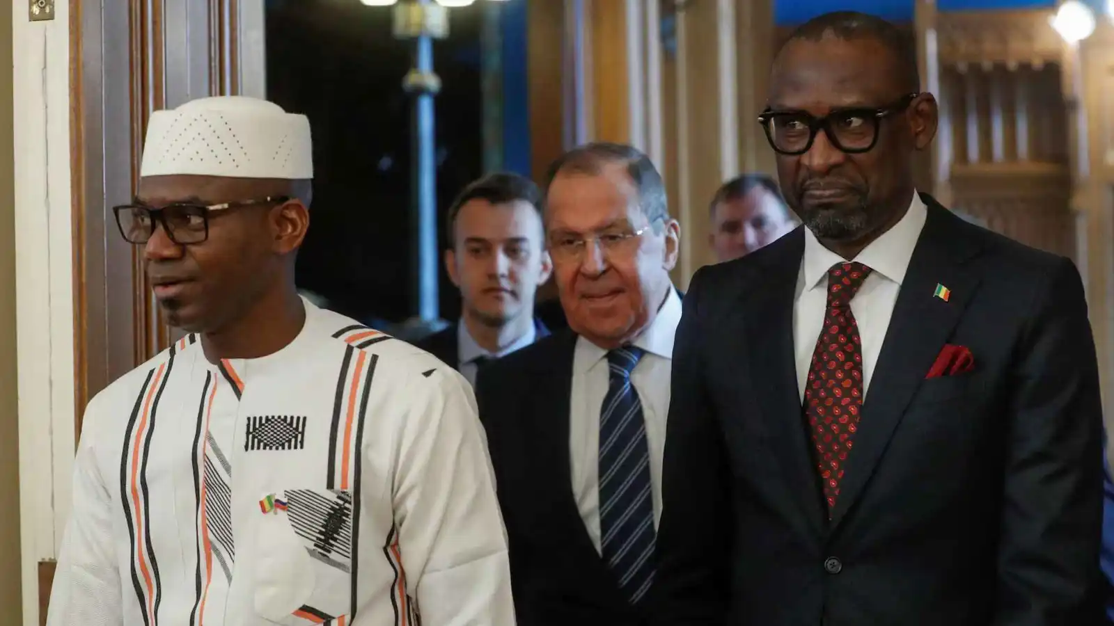 فرضها بايدن.. إدارة ترامب توقف عقوبات مسؤولين كبار في مالي