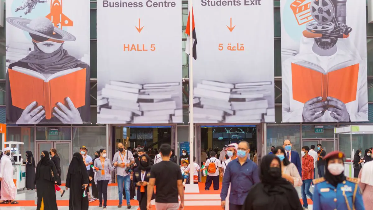 معرض الشارقة للكتاب.. مشاركة واسعة ومخطوطات نادرة