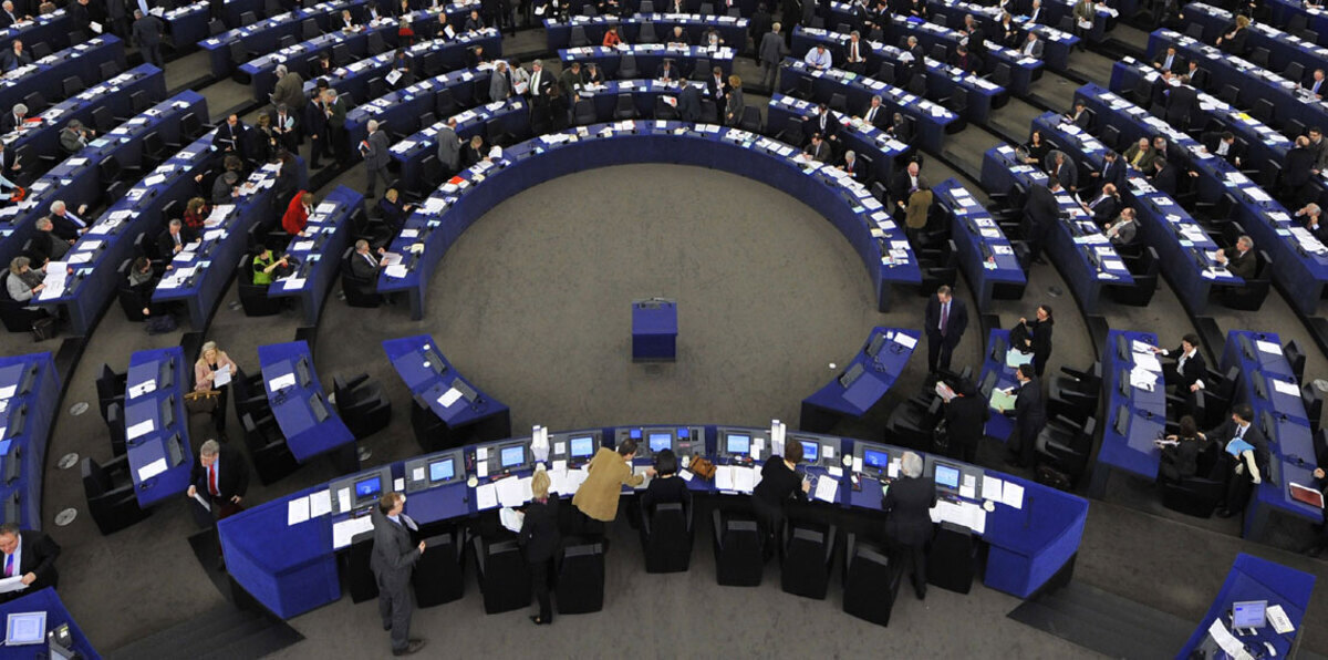 الاتحاد الأوروبي يمدد العقوبات على روسيا بسبب أزمة أوكرانيا