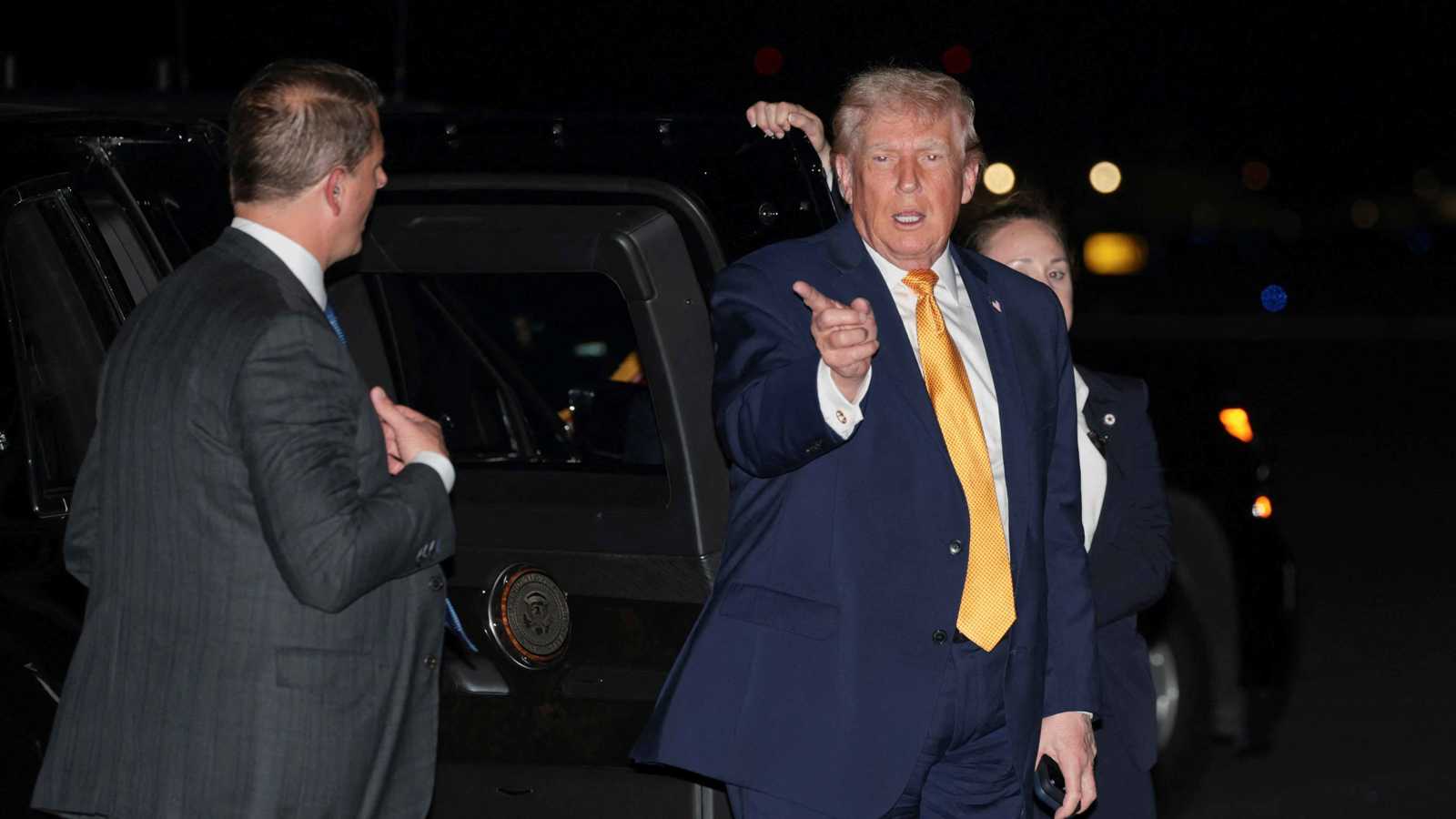 "خيار القوة مطروح".. ترامب يناقش طرق الاستحواذ على غرينلاند