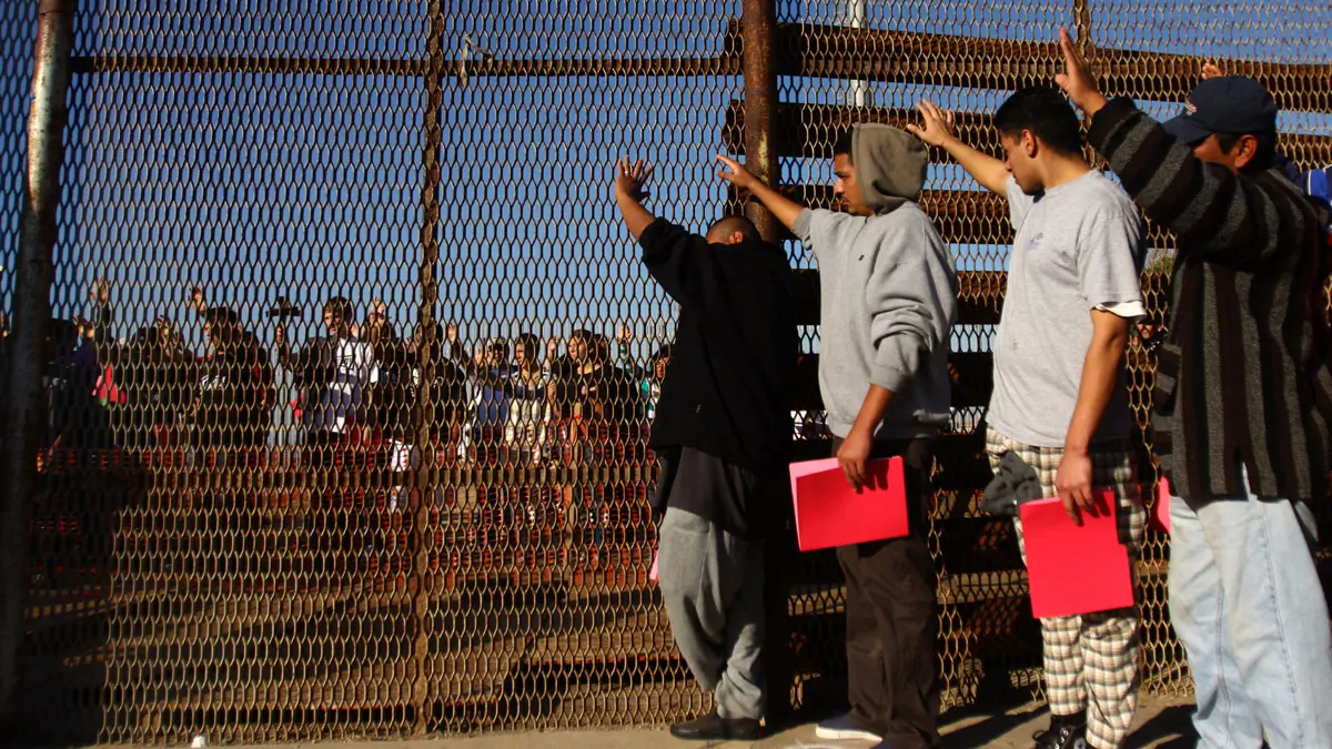 أمريكا تعتزم جمع بيانات الحمض النووي للمهاجرين غير الشرعيين