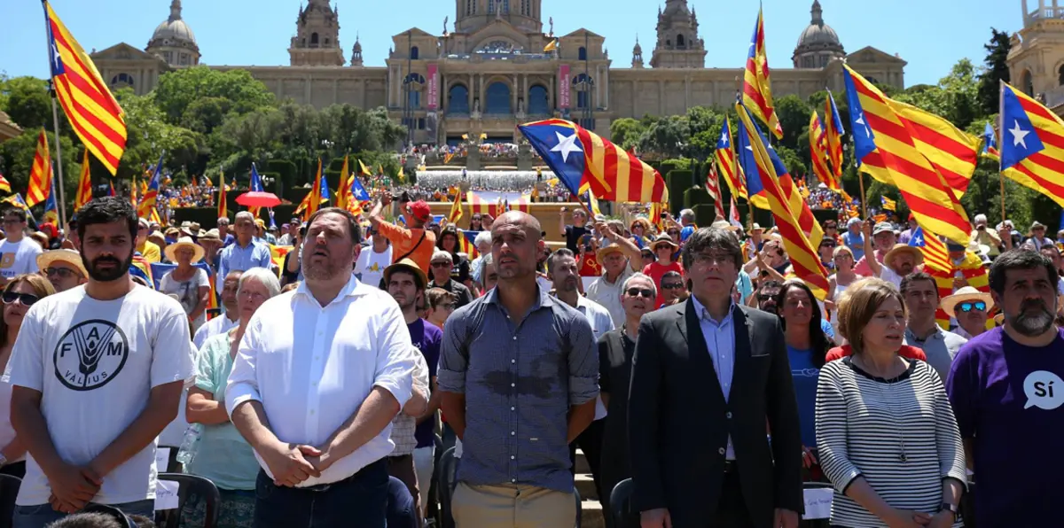 وسط دعم أوروبي.. إجراءات صارمة للحكومة الإسبانية لمنع انفصال كاتالونيا