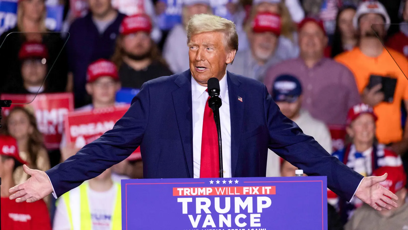 ترامب: سأقود أمريكا والعالم لمستويات جديدة "من المجد"