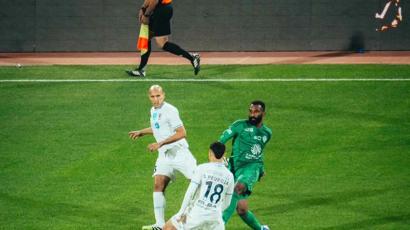 ترتيب الدوري السعودي بعد فوز الأهلي على الأخدود (فيديو)